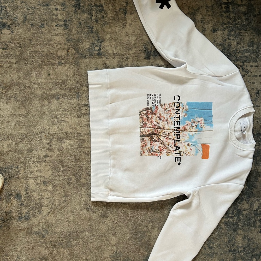 Graphic Sweatshirt with Abstract Design